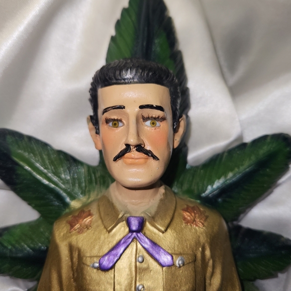 Gold and Black Figurines with Green Accents - Picture 7 of 15